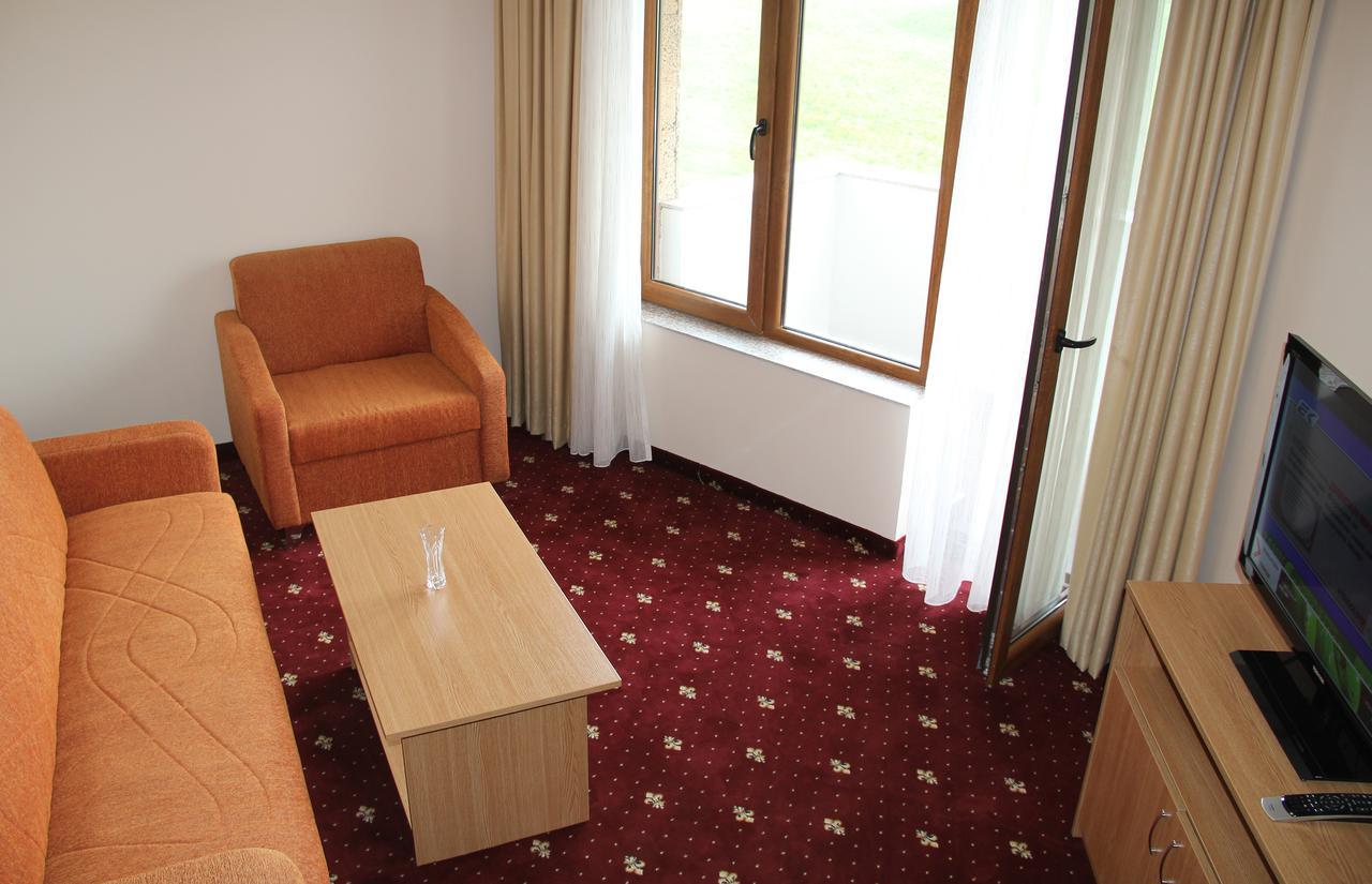 Hotel Coop Rozhen パンポロボ エクステリア 写真
