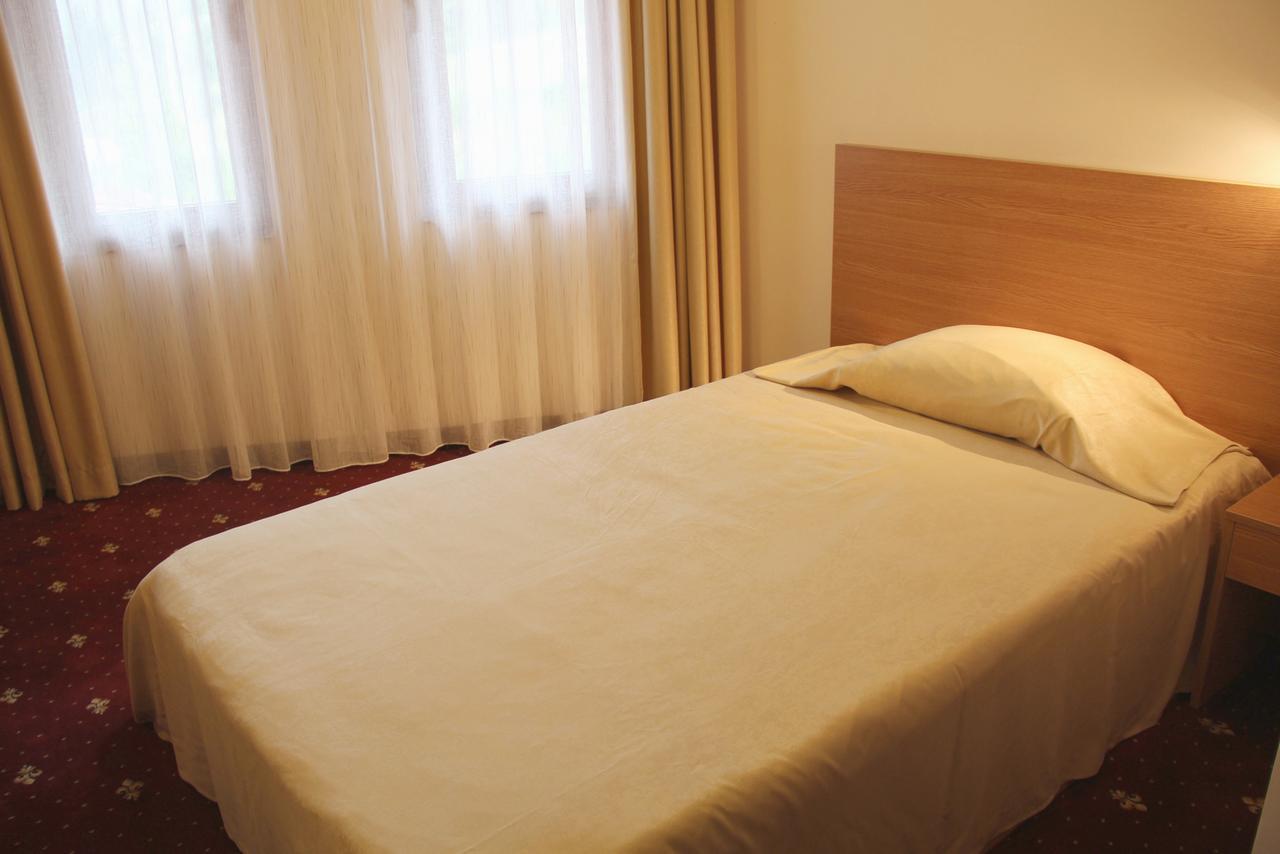 Hotel Coop Rozhen パンポロボ エクステリア 写真